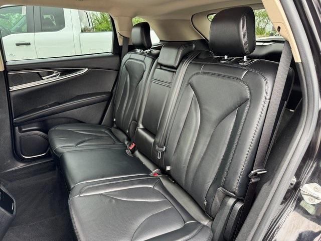 Photo of 2022 Infinite Black Metallic Lincoln Nautilus