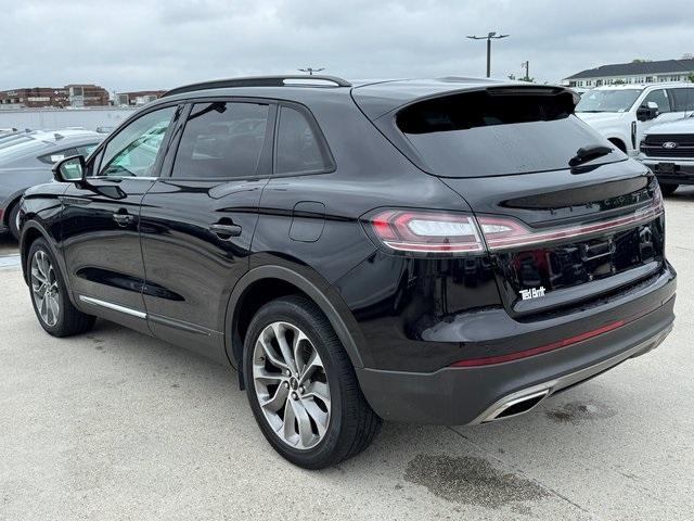 Photo of 2022 Infinite Black Metallic Lincoln Nautilus