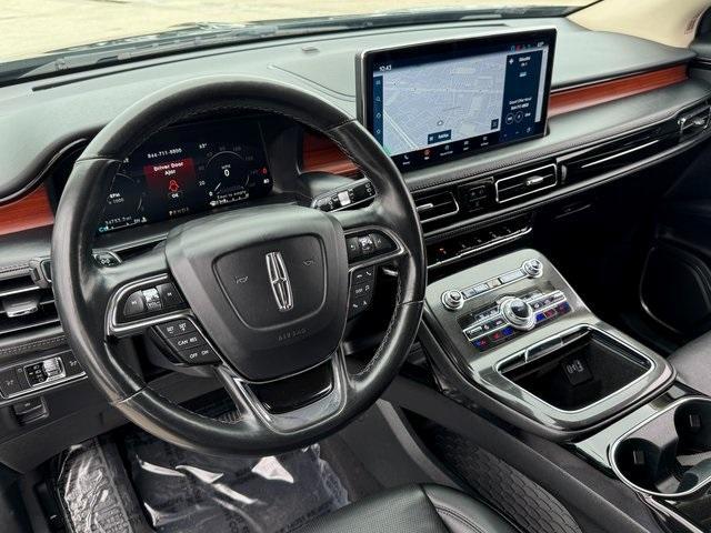 Photo of 2022 Infinite Black Metallic Lincoln Nautilus