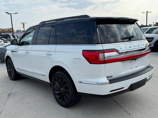 Photo of 2021 Pristine White Lincoln Navigator
