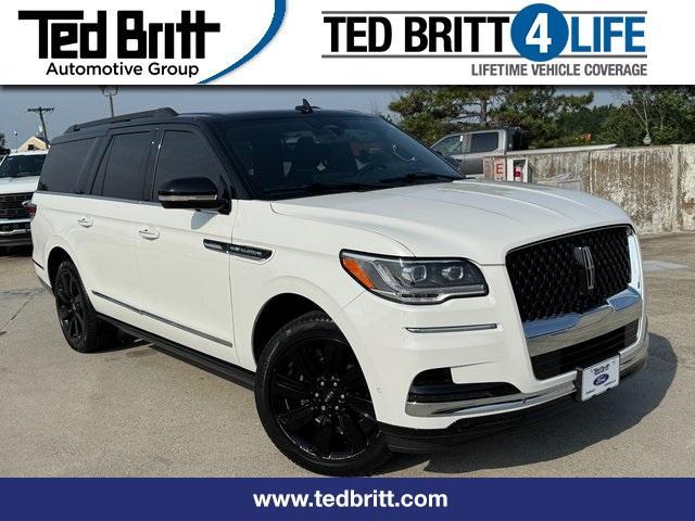 2022 Lincoln Navigator L