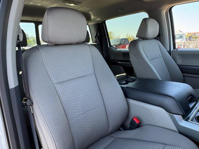 Photo of 2022 Oxford White Ford F-250