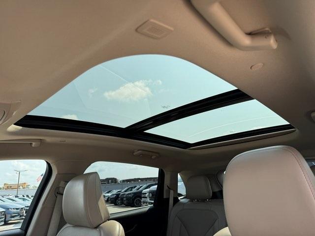 Photo of 2022 Infinite Black Metallic Lincoln Nautilus