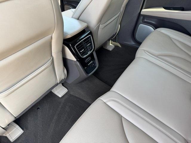 Photo of 2022 Infinite Black Metallic Lincoln Nautilus