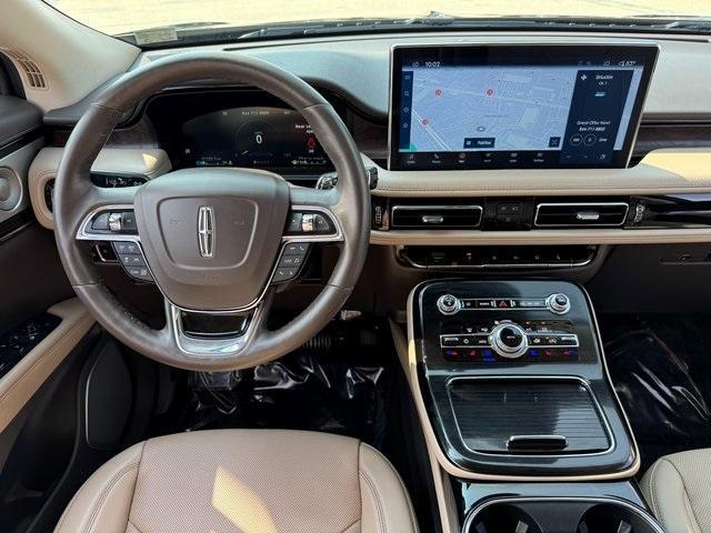 Photo of 2022 Infinite Black Metallic Lincoln Nautilus
