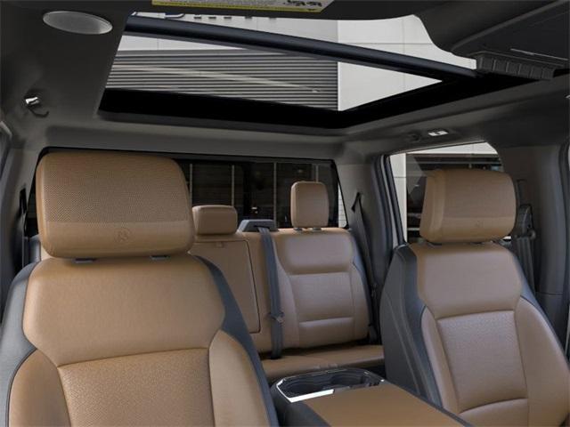 Photo of 2025 Oxford White Ford F-250
