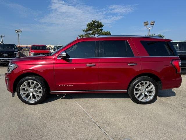 Photo of 2019 Ruby Red Metallic Ford Expedition