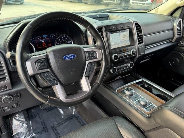 Photo of 2019 Ruby Red Metallic Ford Expedition