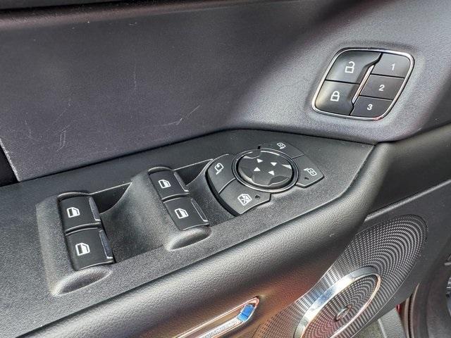 Photo of 2019 Ruby Red Metallic Ford Expedition