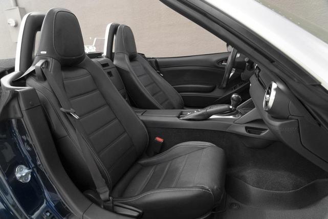 Photo of 2018 Forte Black Metallic FIAT 124 Spider