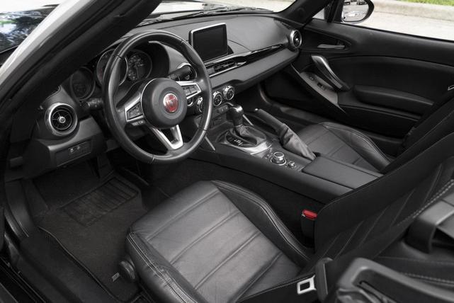 Photo of 2018 Forte Black Metallic FIAT 124 Spider