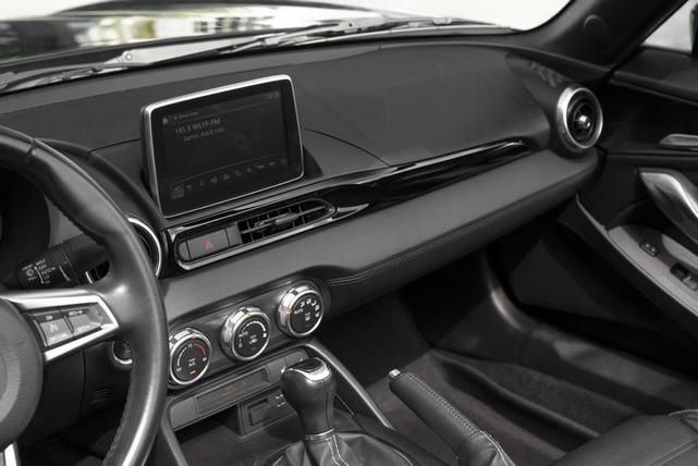 Photo of 2018 Forte Black Metallic FIAT 124 Spider