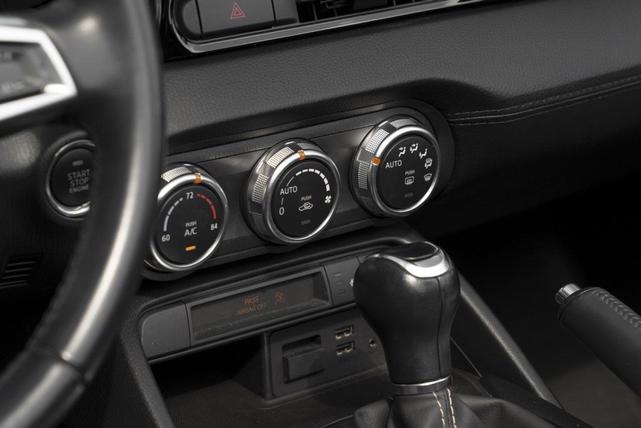 Photo of 2018 Forte Black Metallic FIAT 124 Spider