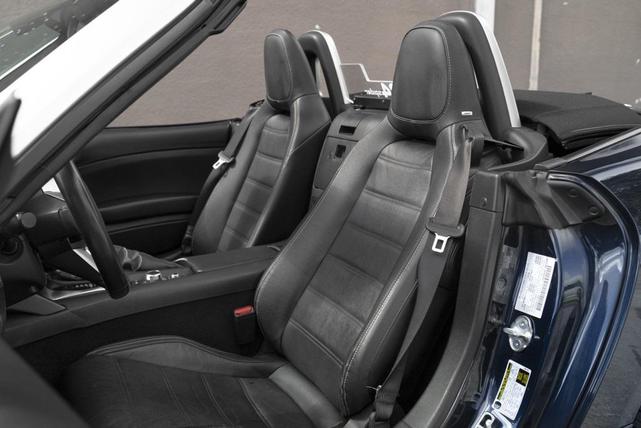 Photo of 2018 Forte Black Metallic FIAT 124 Spider