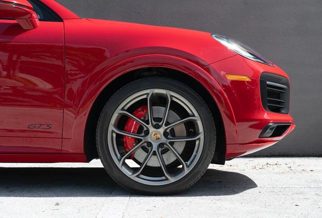 Photo of 2021 Carmine Red Porsche Cayenne