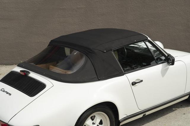 Photo of 1988 White Porsche 911