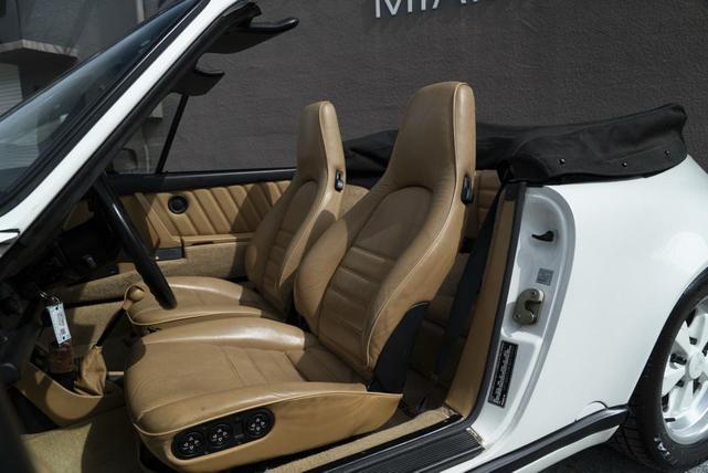 Photo of 1988 White Porsche 911