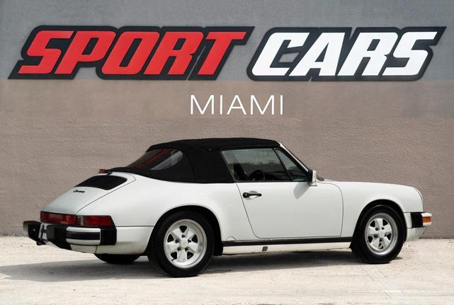 Photo of 1988 White Porsche 911