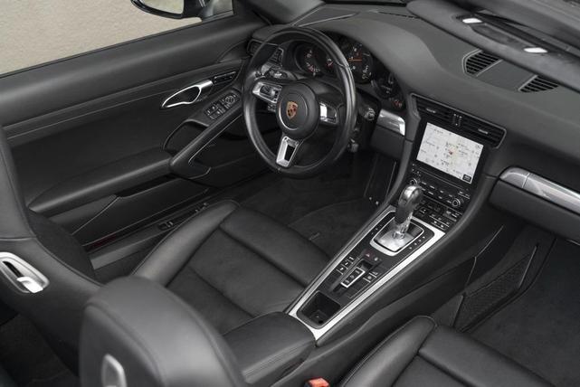 Photo of 2019 Black Porsche 911
