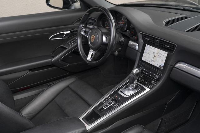 Photo of 2019 Black Porsche 911