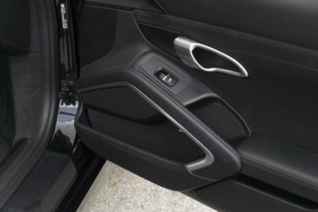Photo of 2019 Black Porsche 911
