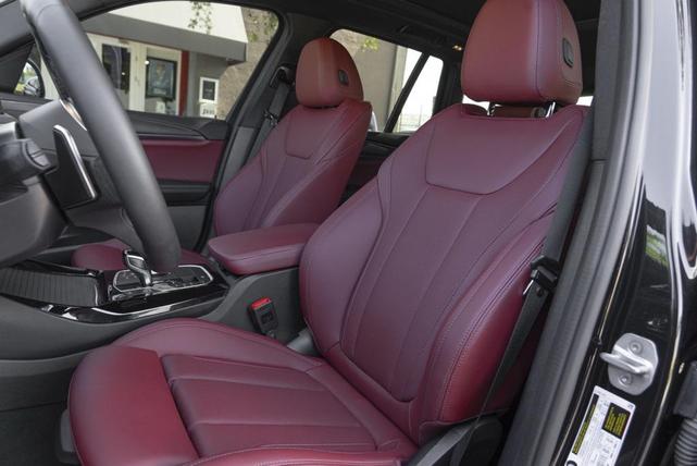 Photo of 2022 Black Sapphire Metallic BMW X3