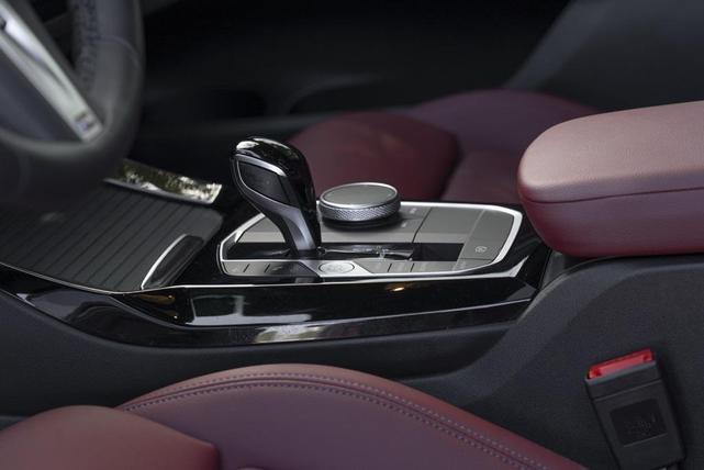 Photo of 2022 Black Sapphire Metallic BMW X3