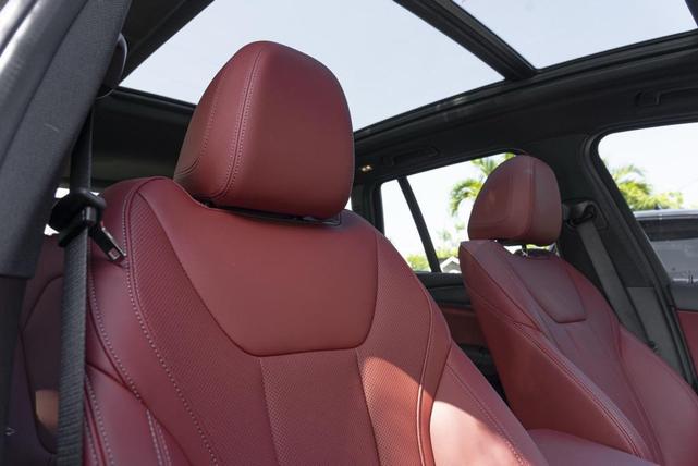 Photo of 2022 Black Sapphire Metallic BMW X3