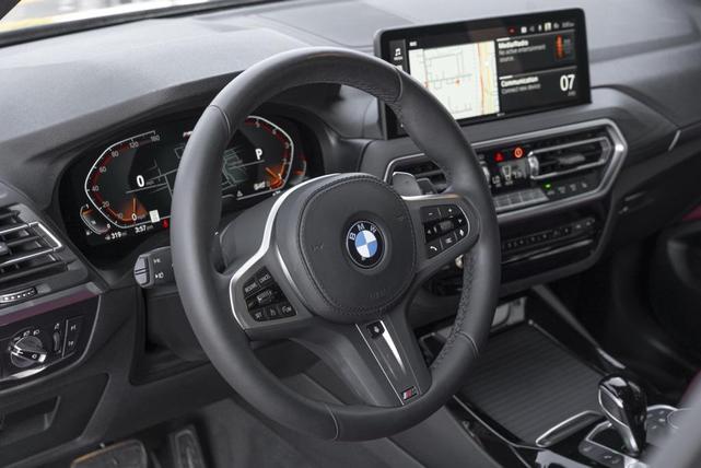 Photo of 2022 Black Sapphire Metallic BMW X3