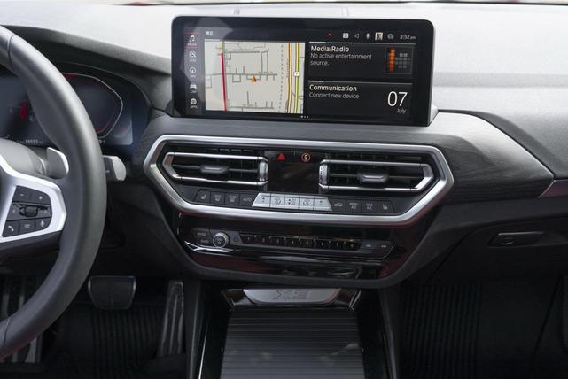 Photo of 2022 Black Sapphire Metallic BMW X3