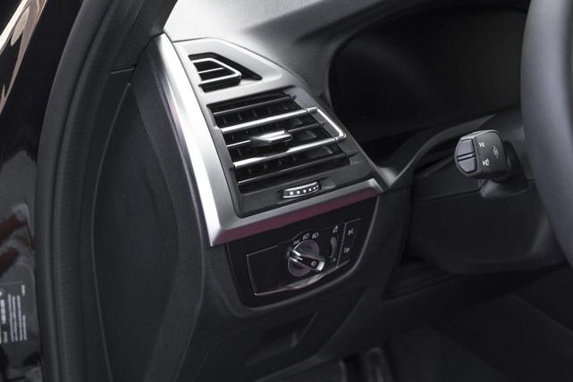 Photo of 2022 Black Sapphire Metallic BMW X3