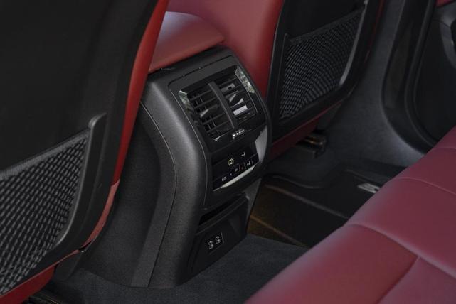 Photo of 2022 Black Sapphire Metallic BMW X3