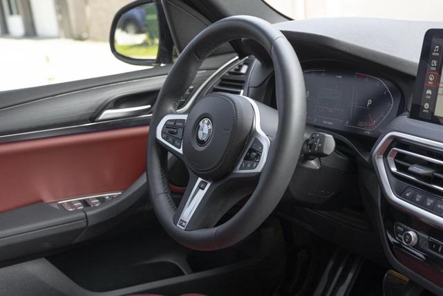 Photo of 2022 Black Sapphire Metallic BMW X3