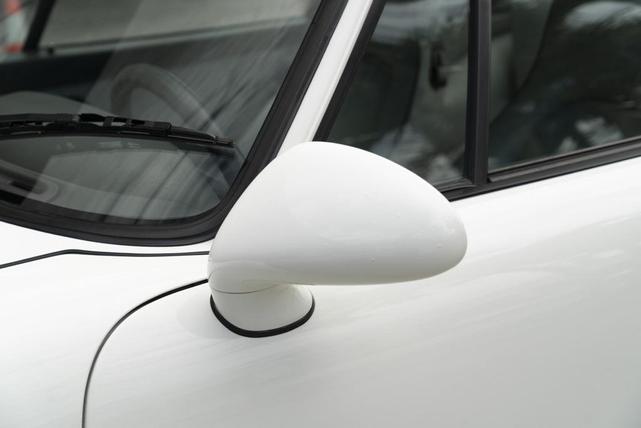 Photo of 1992 White Porsche 911