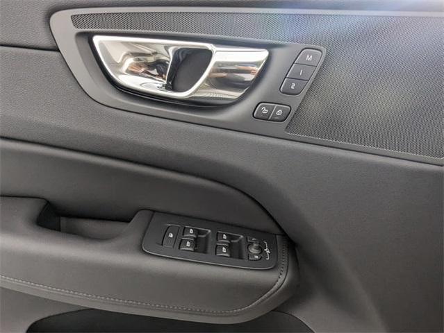 Photo of 2024 Gold Volvo XC60 Recharge Plug-In Hybrid