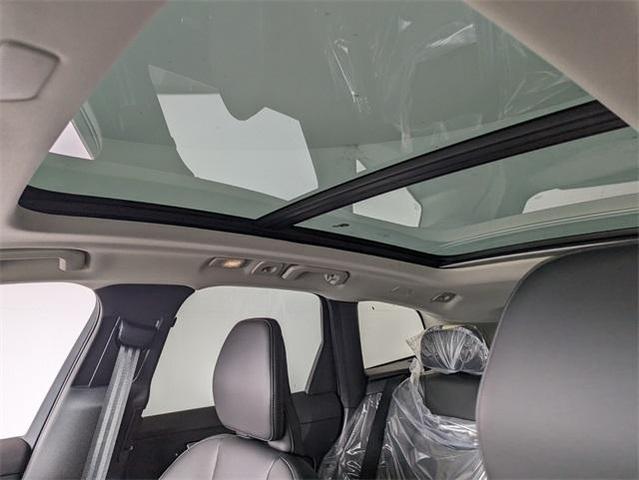Photo of 2024 Gold Volvo XC60 Recharge Plug-In Hybrid