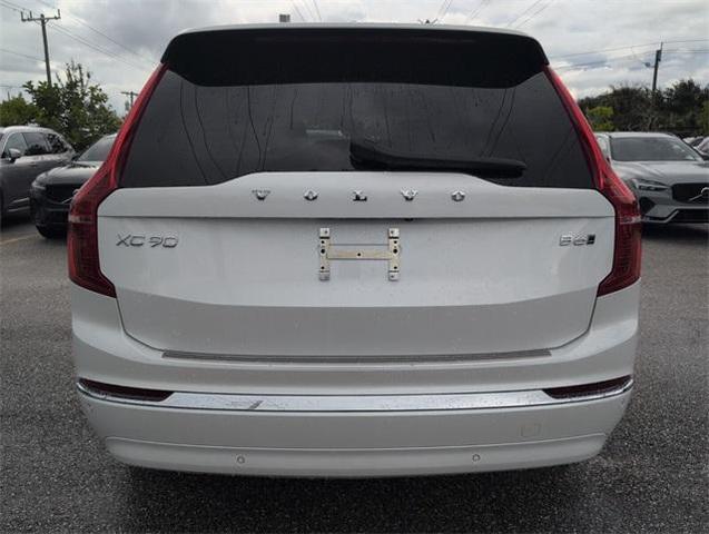 Photo of 2024 White Volvo XC90
