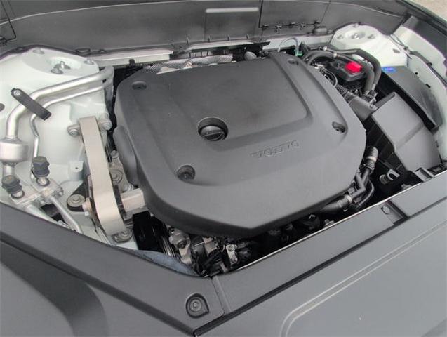 Photo of 2024 White Volvo XC90