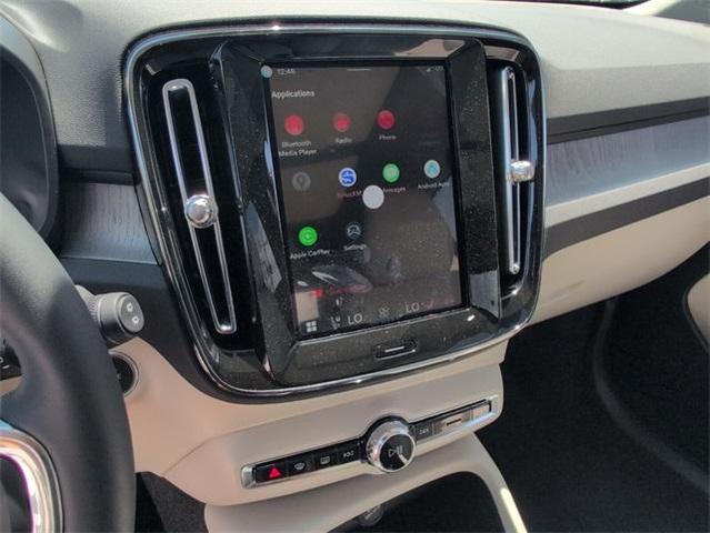 Photo of 2026 Blue Volvo XC40