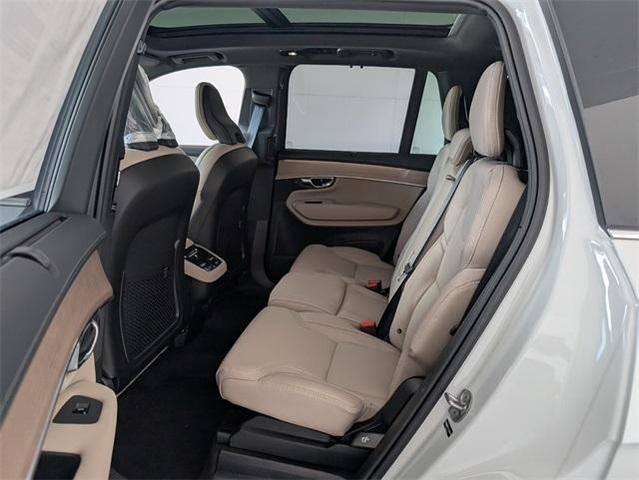 Photo of 2026 White Volvo XC90