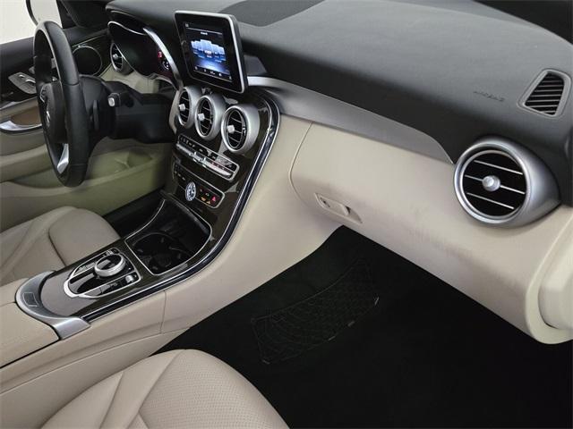 Photo of 2018 Lunar Mercedes-Benz C-Class