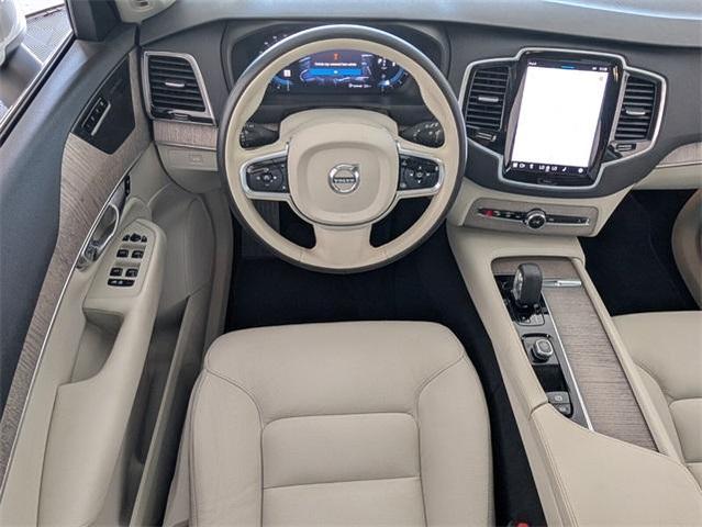 Photo of 2024 White Volvo XC90