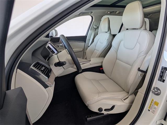 Photo of 2024 White Volvo XC90