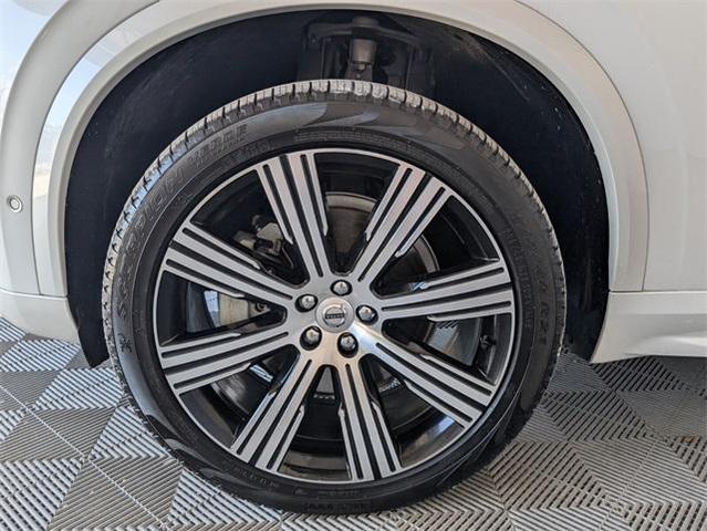 Photo of 2024 White Volvo XC90