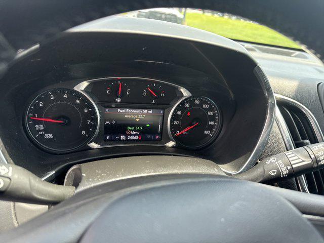 Photo of 2020 Silver Ice Metallic Chevrolet Equinox