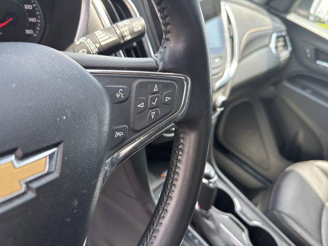 Photo of 2020 Silver Ice Metallic Chevrolet Equinox