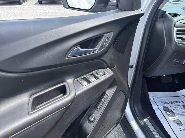 Photo of 2020 Silver Ice Metallic Chevrolet Equinox