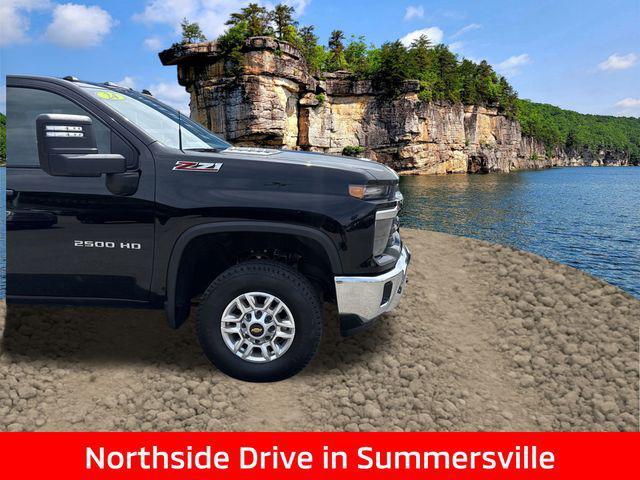 Photo of 2024 Black Chevrolet Silverado 2500
