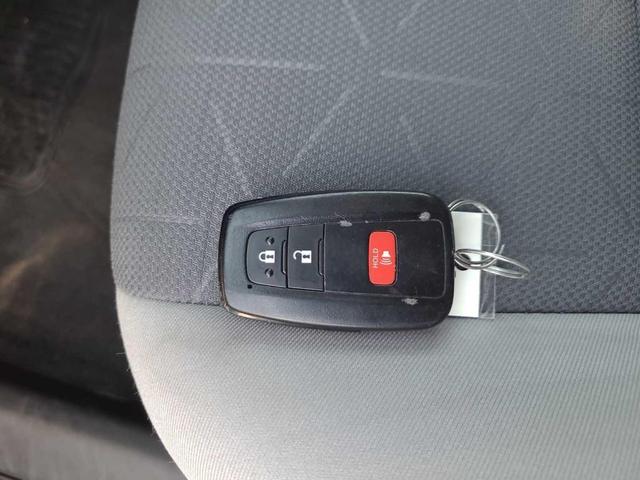 Photo of 2021 Magnetic Gray Metallic Toyota RAV4