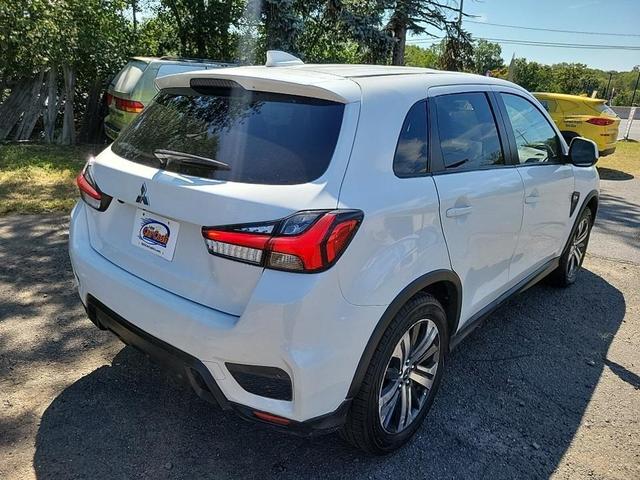 Photo of 2020 Pearl White Mitsubishi Outlander Sport